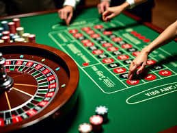 Antarmuka turnamen slot semutwins menampilkan papan peringkat dan permainan unggulan